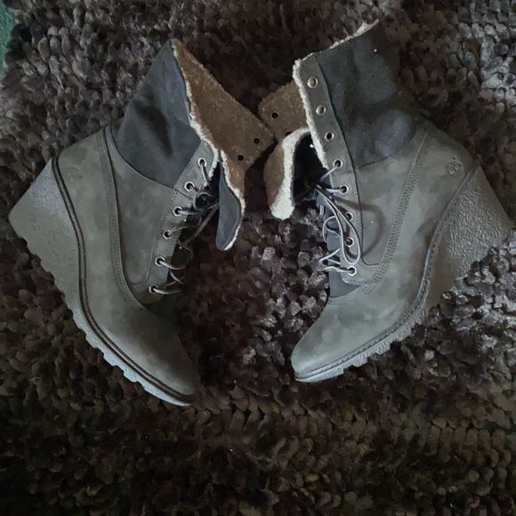 Boots - Picture 4 of 4